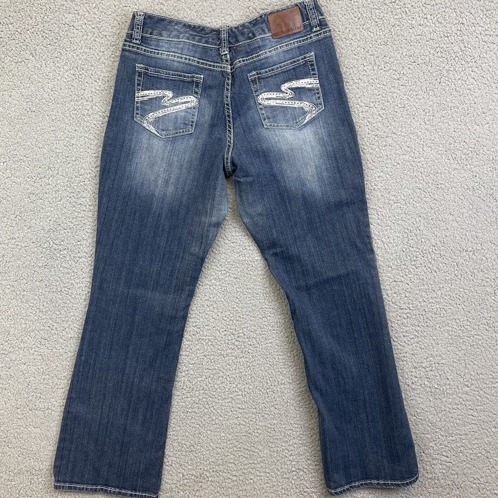 Maurices Women's 9/10 Dark Wash Distressed Stretch Denim Low Rise Bootcut Jeans - Picture 2 of 7